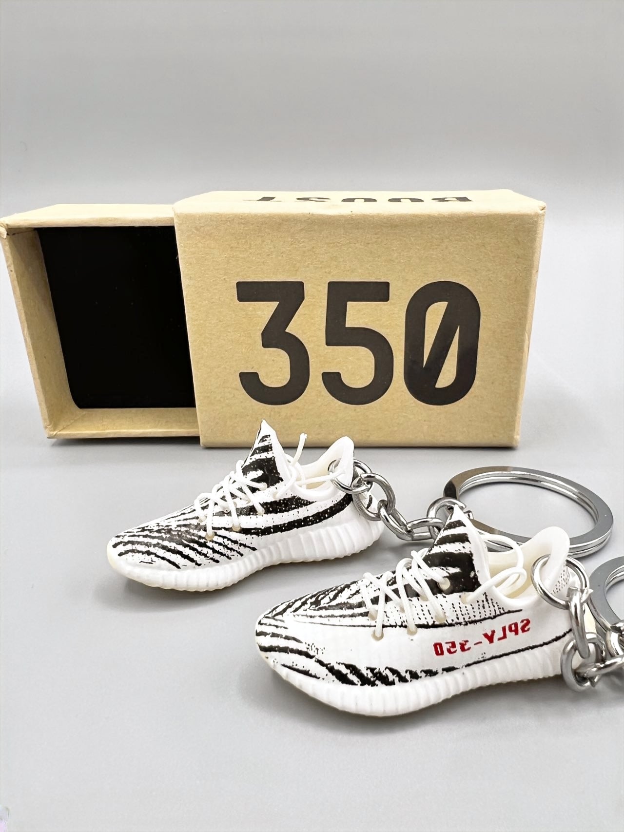 【Zebra】YZY Shoe Keychain image 1