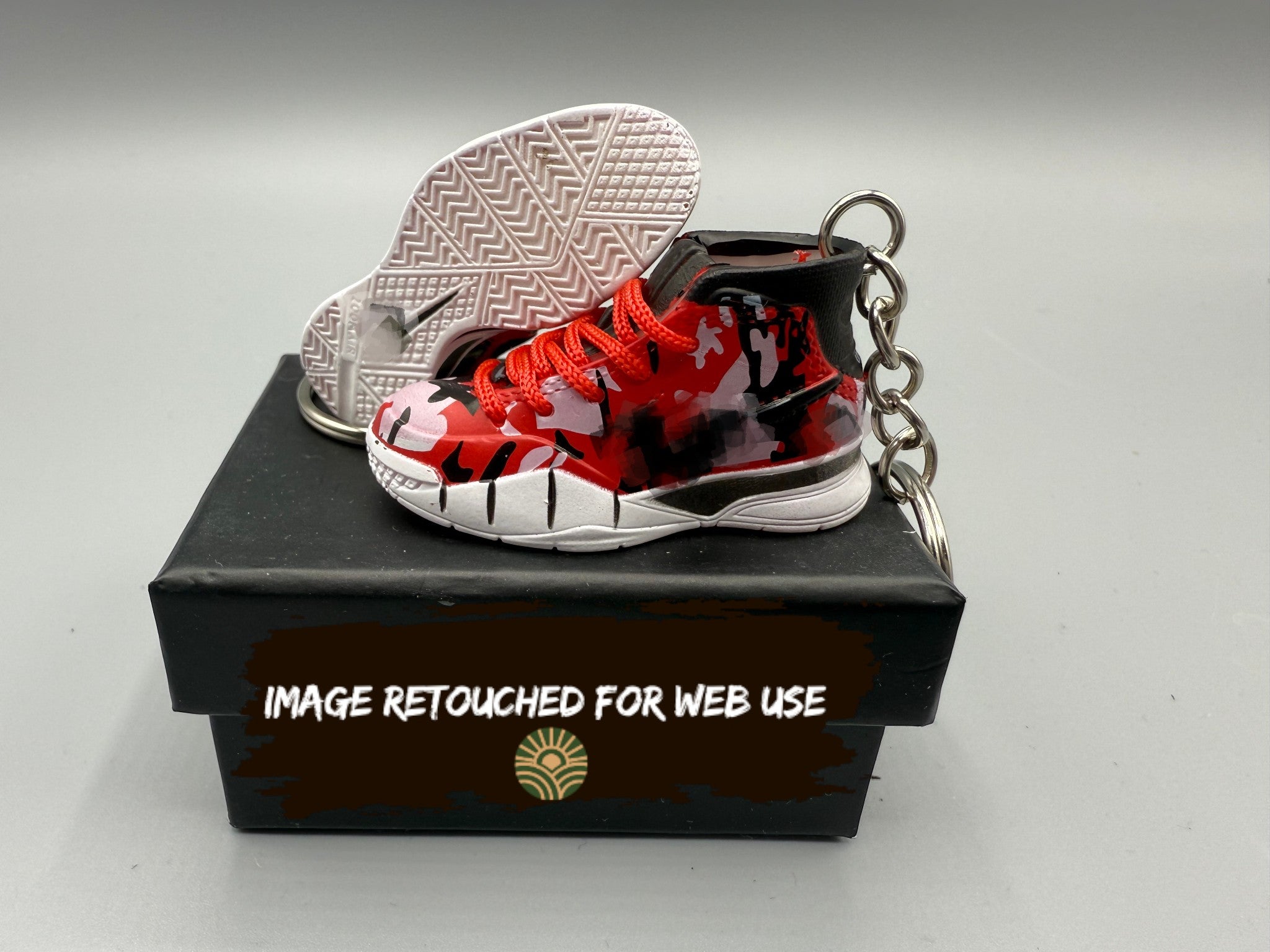1:6 Mini Sneaker Keychain – Mamba Style “Red Camo”