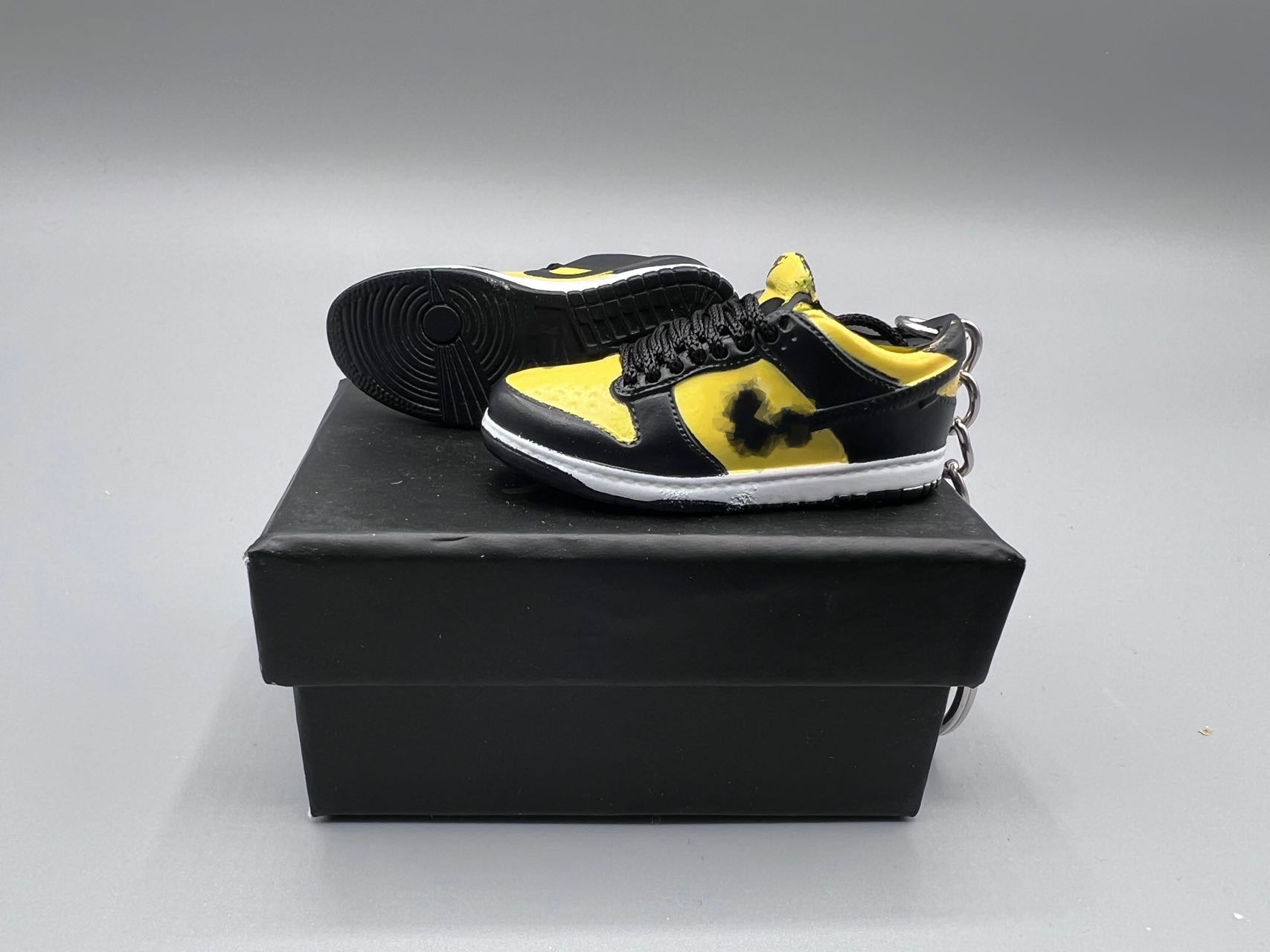 1:6 Scale Mini Sneaker – "Yellow/Black MI"