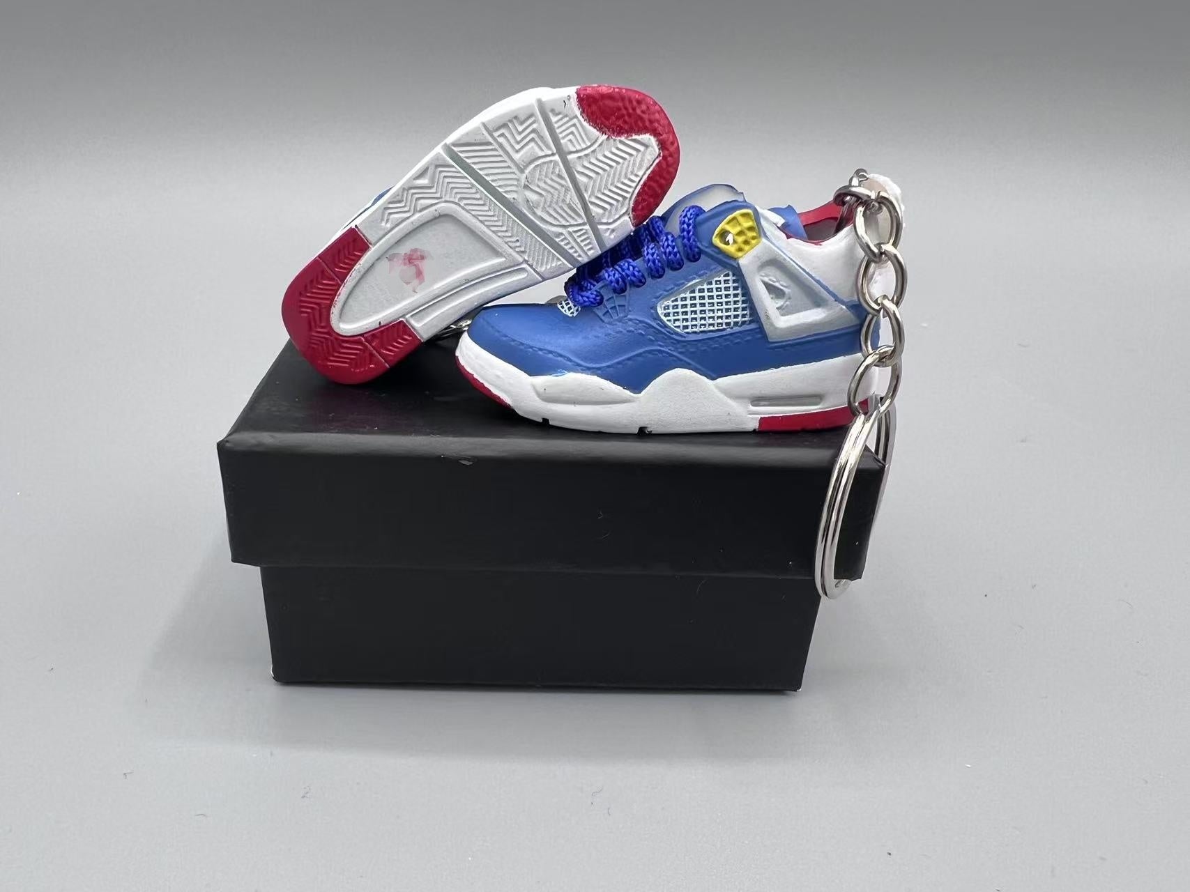 “Messy Room Style” | Model J4