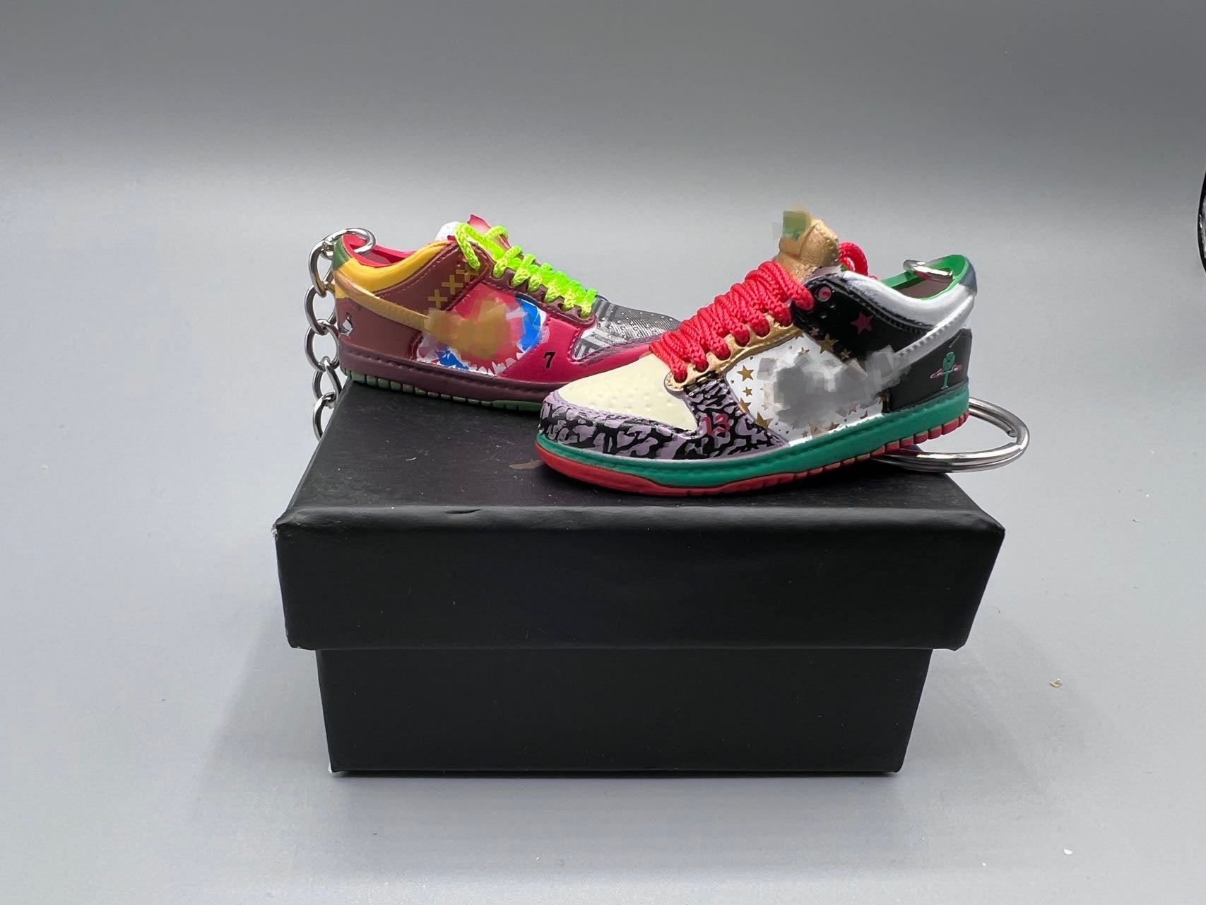 1:6 Scale Mini Sneaker – "WT"