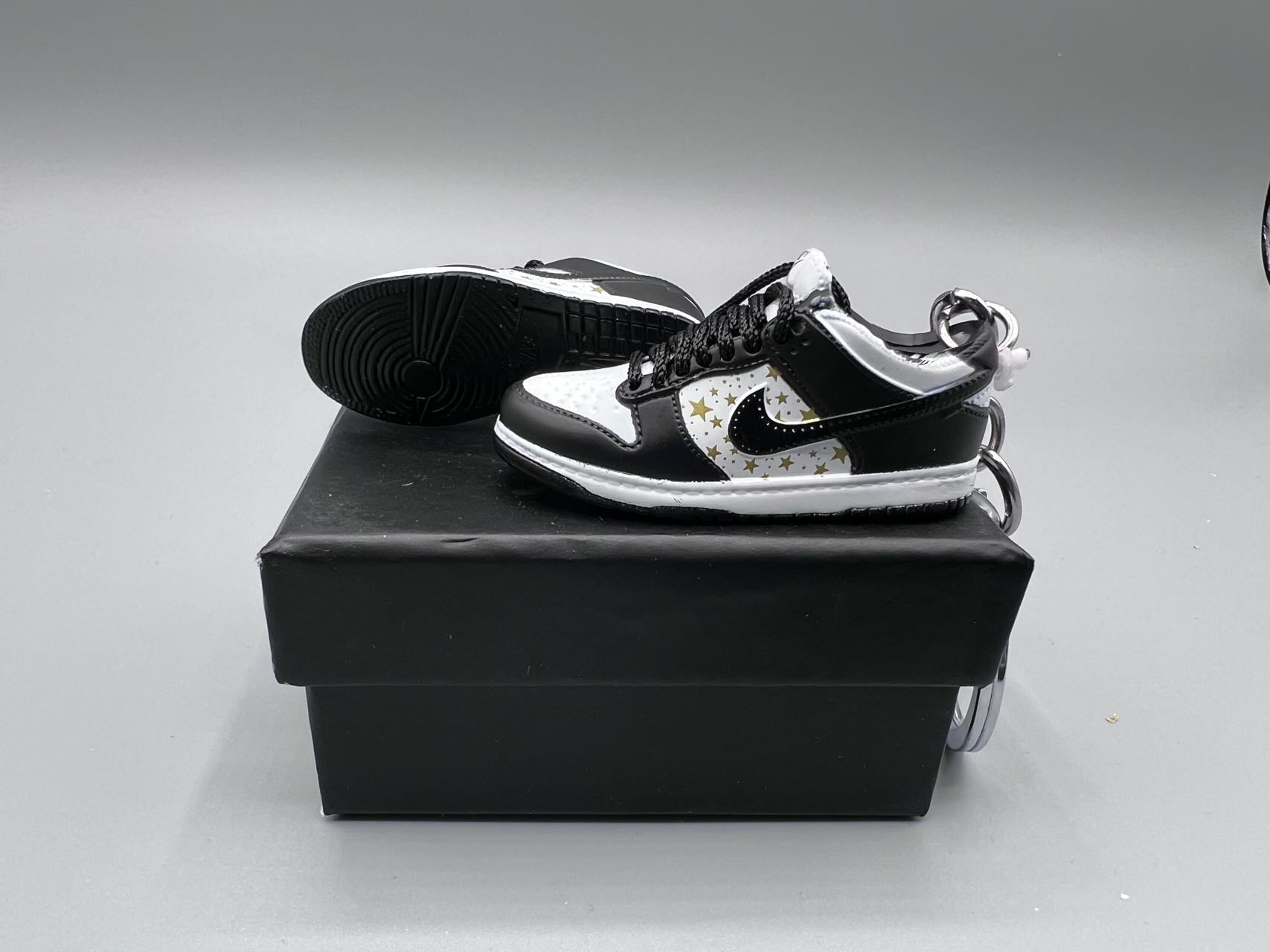 1:6 Scale Mini Sneaker – "Street Box Star Black"