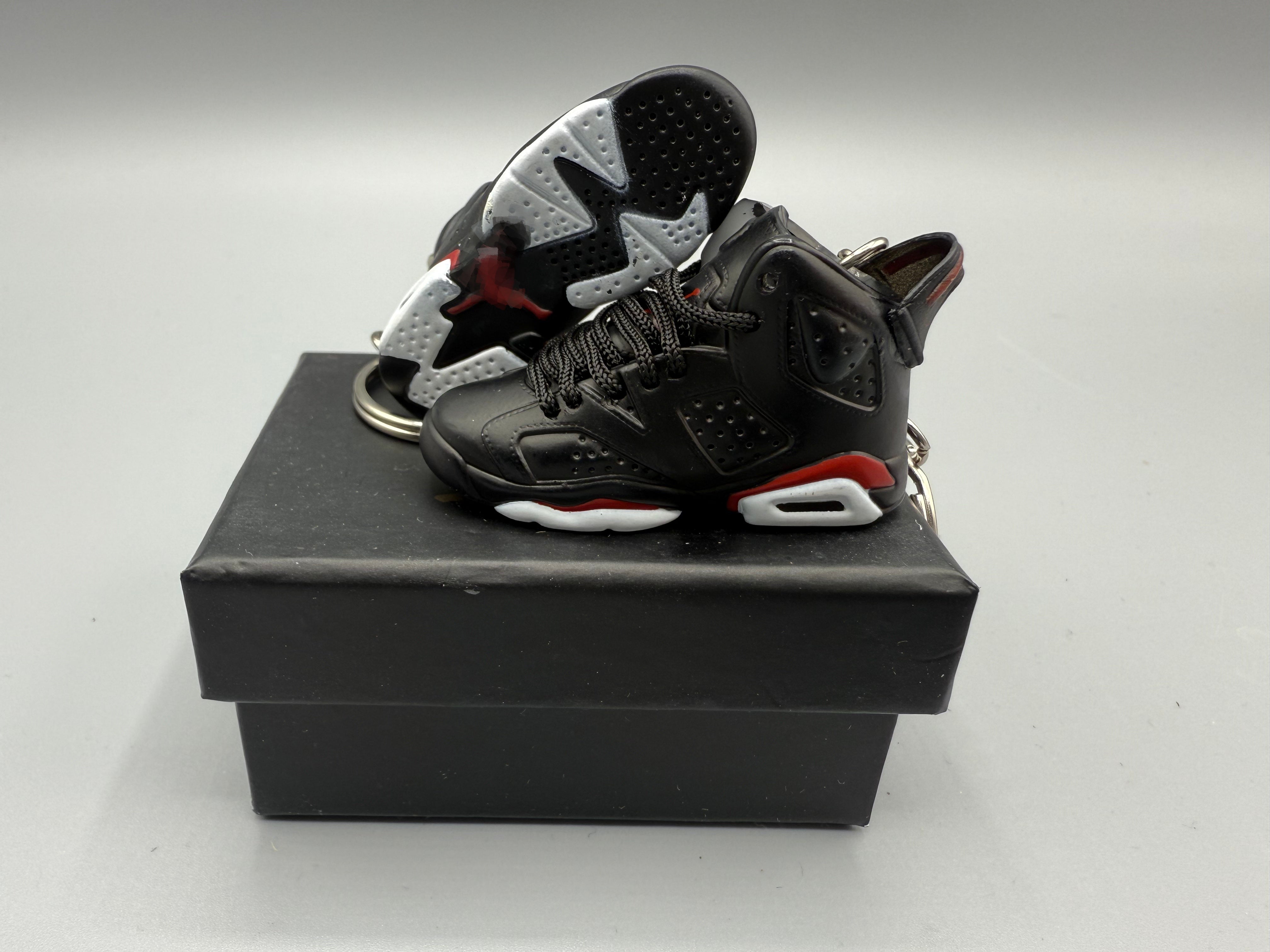 “Black & Infrared Style” | Model J6