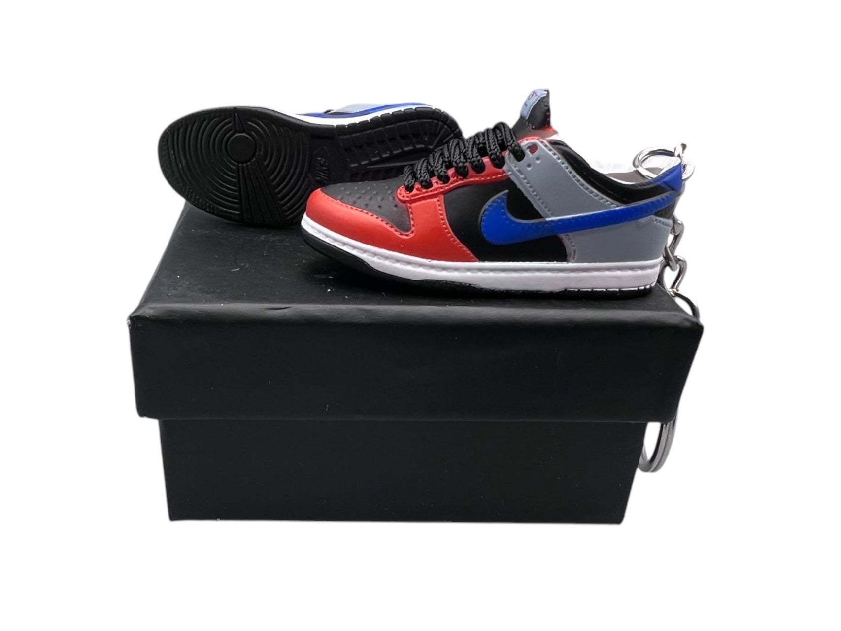【EMB NBA 75th Anniversary "Knicks"】SB Dunk Shoe Keychain image 0
