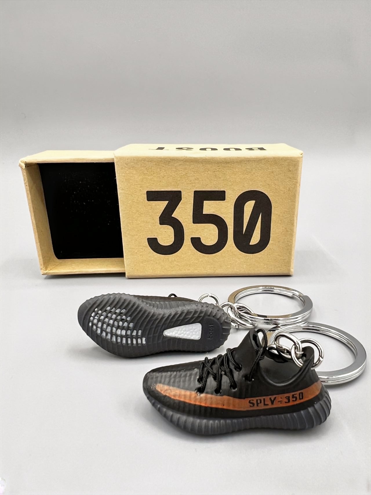 【Red Stripe】YZY Shoe Keychain image 1