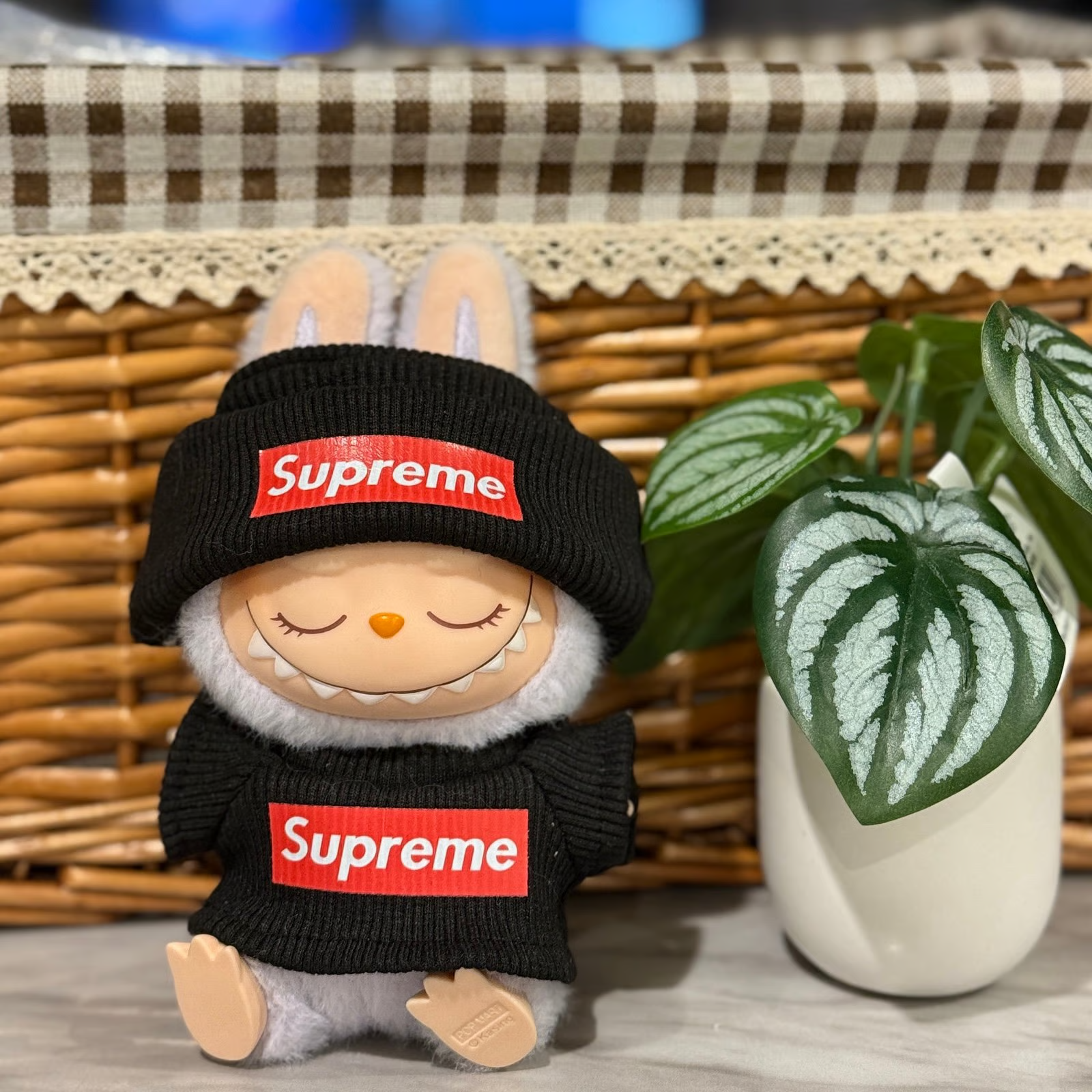 Black Beanie Popmart Labubu Clothes image 0