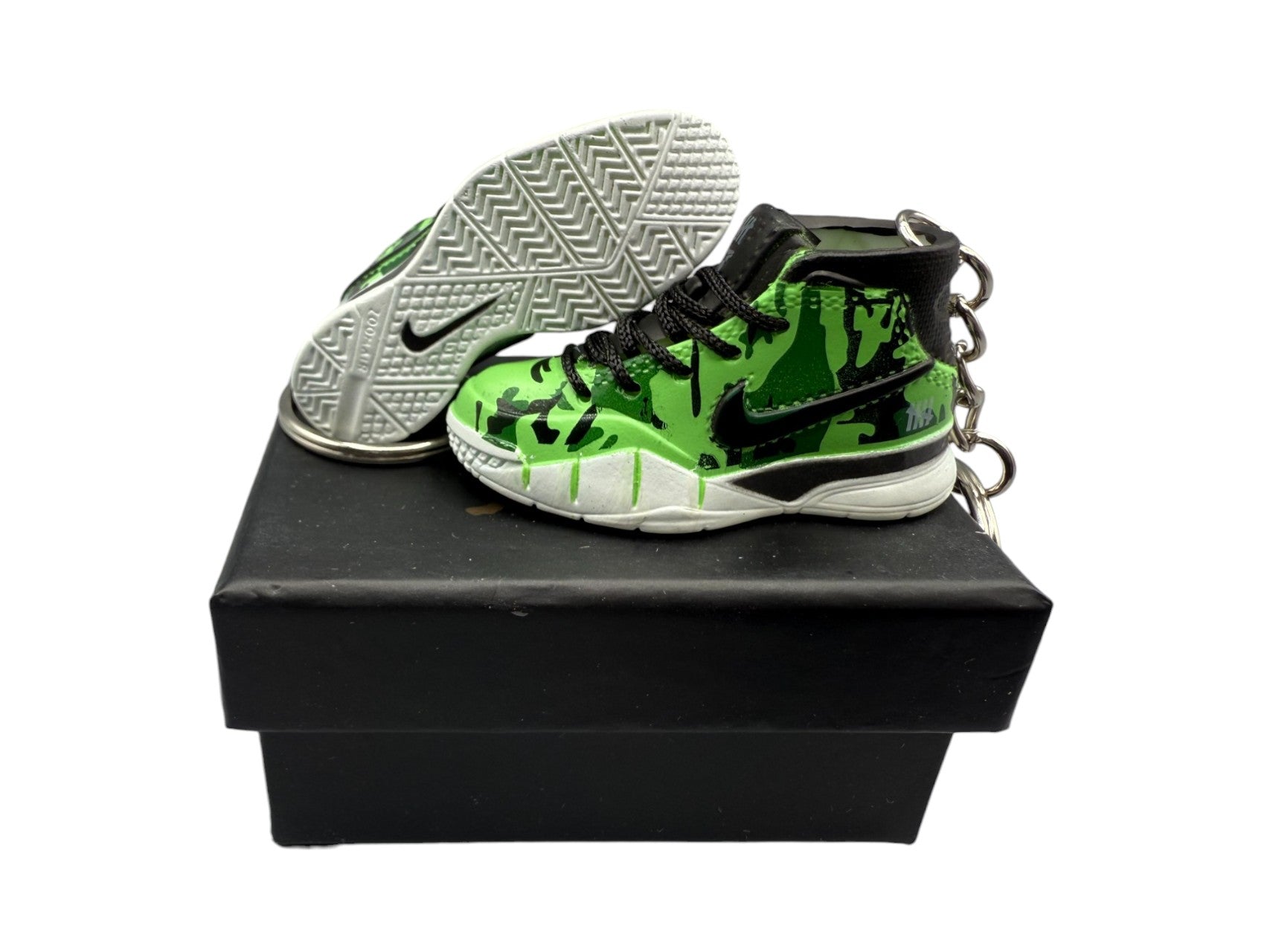 【Undefeated Green Camo】Kobe 1 Protro Sneaker Keychain image 0