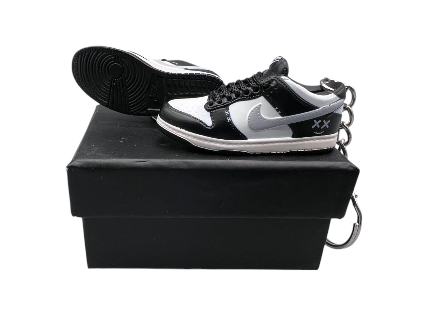 【Marshmallow】SB Dunk Shoe Keychain image 0