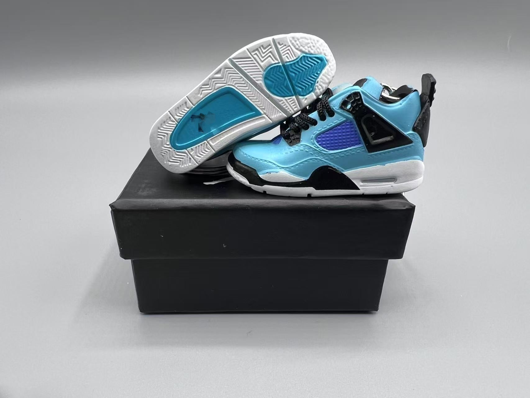 “Teal Green/Blue Style” | Model J4