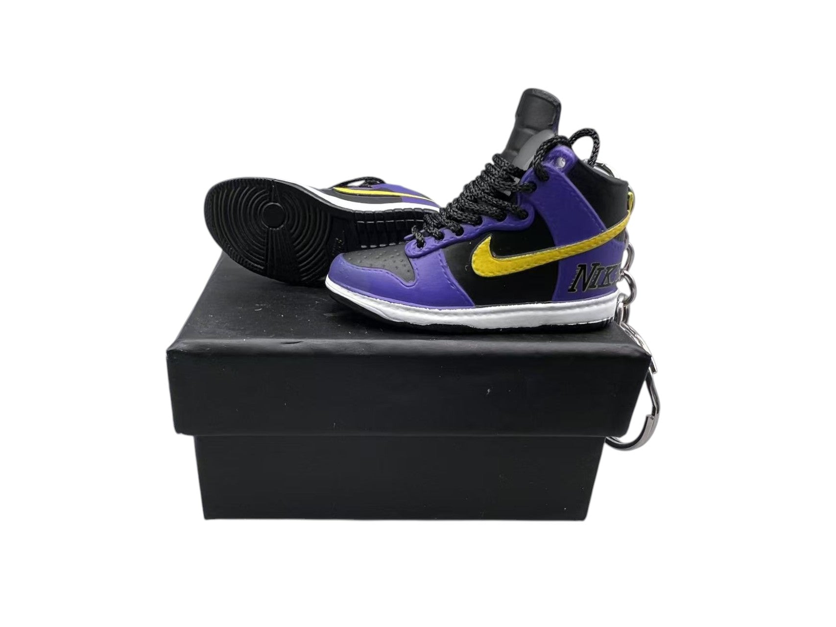 【Lakers】SB Dunk High Sneaker Keychain image 0