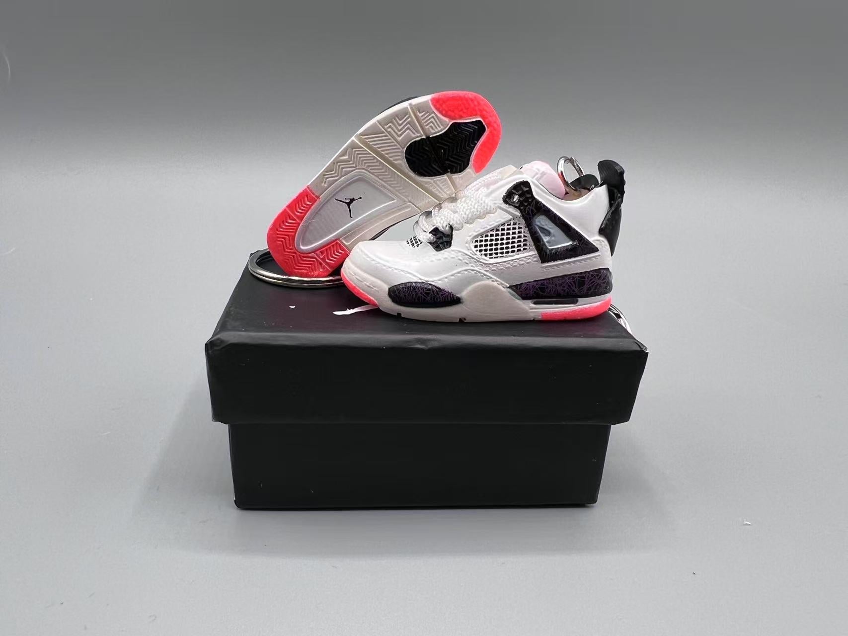 “Nostalgic Flight Style” | Model J4