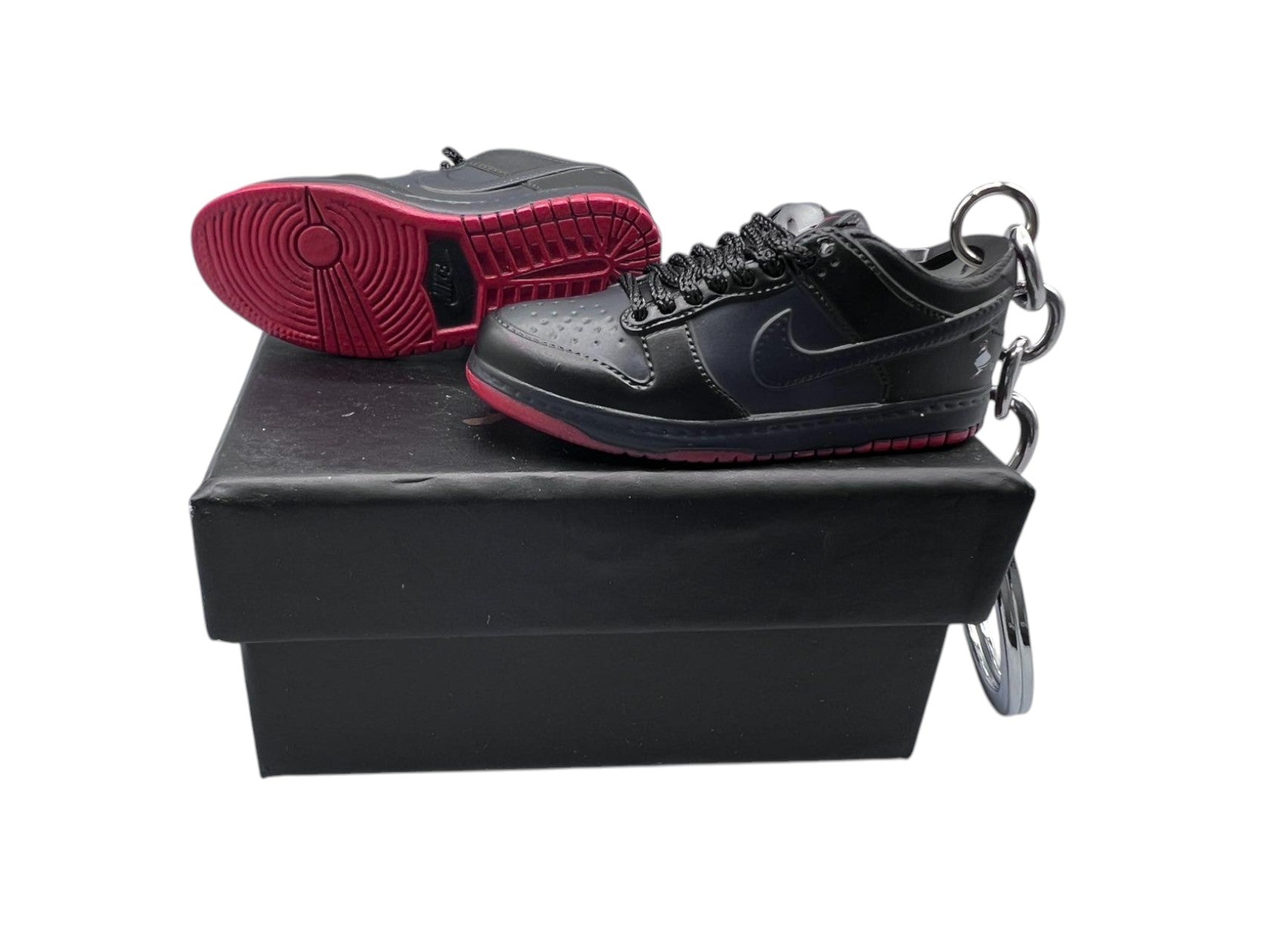 【Black Pigeon】SB Dunk Shoe Keychain image 0