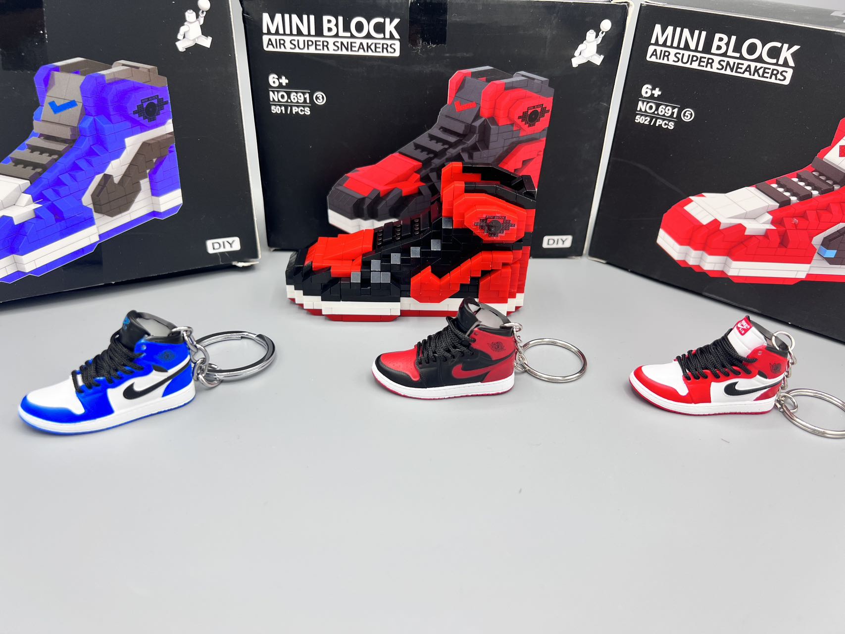 Mini Sneaker Building Blocks With Matching Shoe Keychain image 2