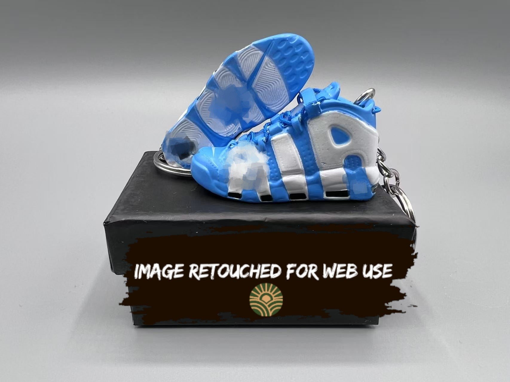 1:6 Mini Sneaker Keychain – “University Blue/White”