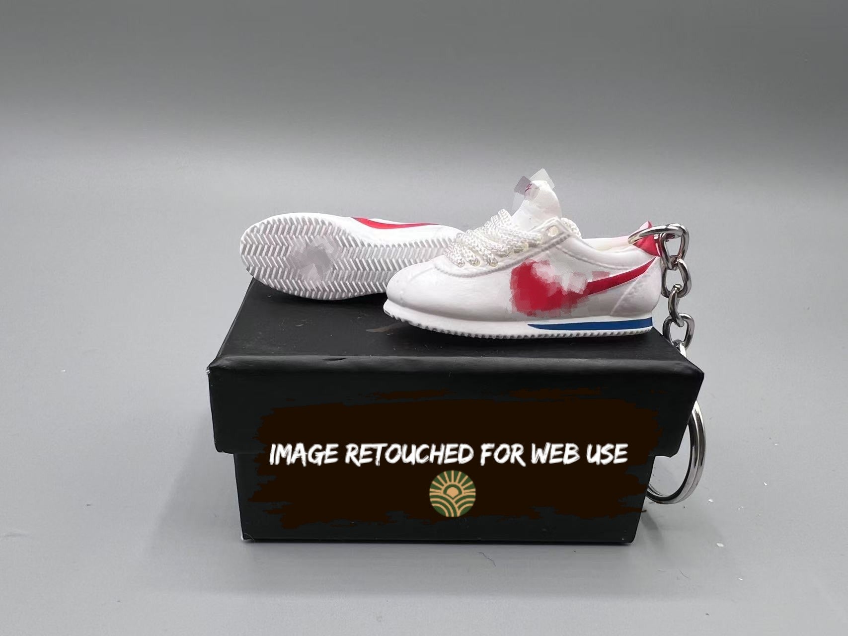 1:6 Scale Mini Retro Runner Keychain – “White/Red Vintage”