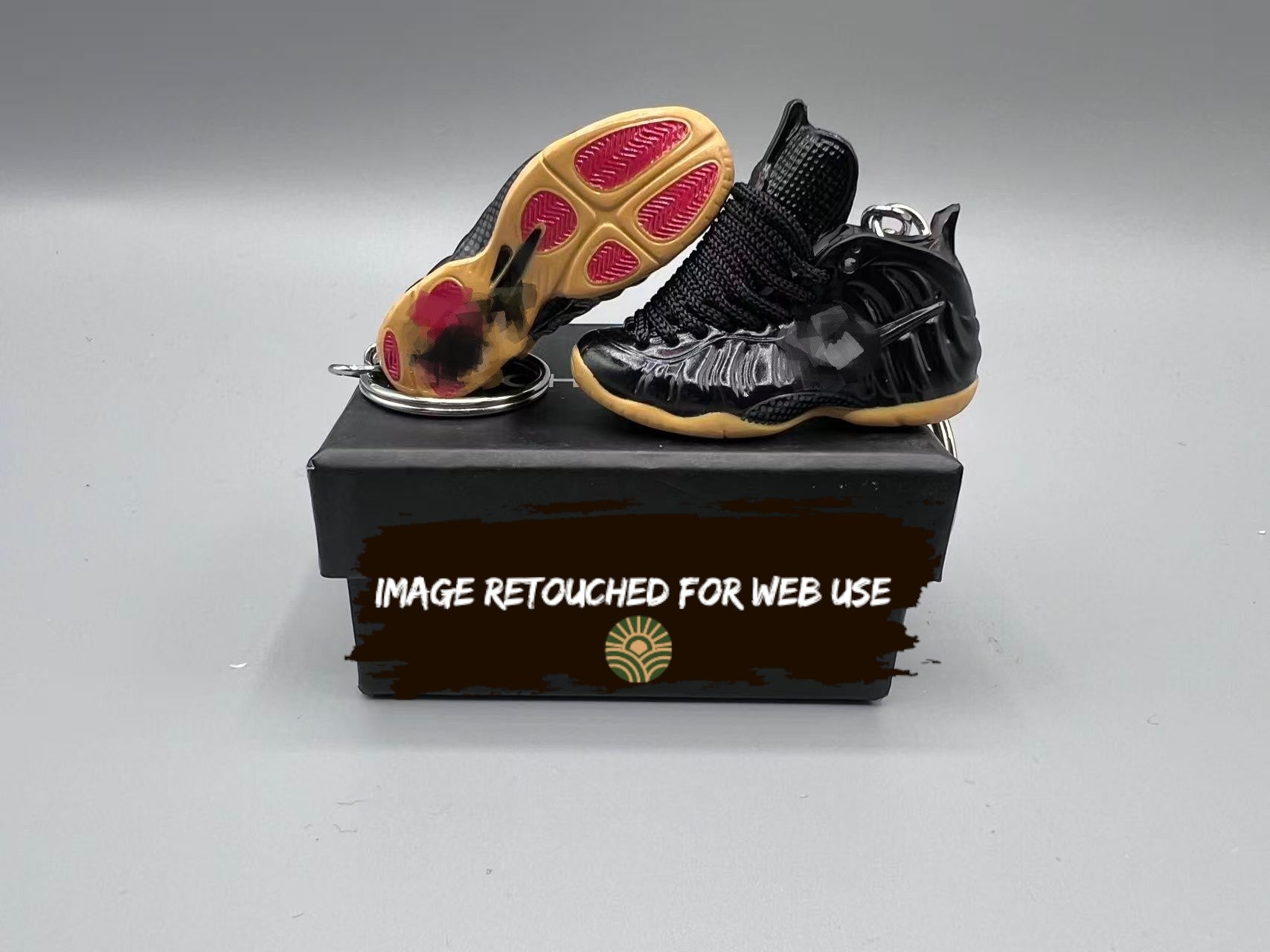 1:6 Mini Sneaker Keychain – Foam “Black Gum”