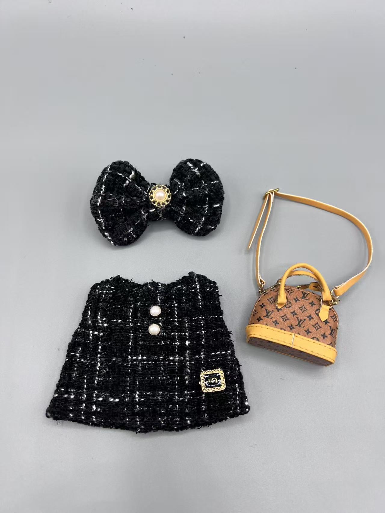 Popmart Labubu Clothes + Bag Set