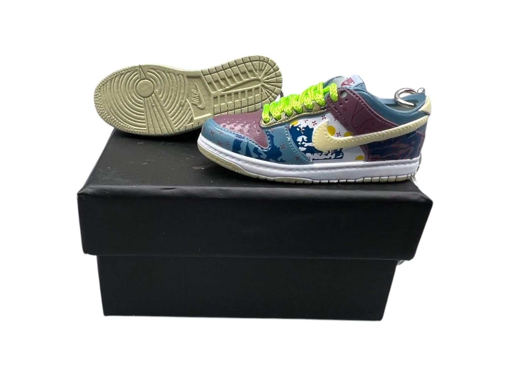 【Community Garden】SB Dunk Shoe Keychain image 0
