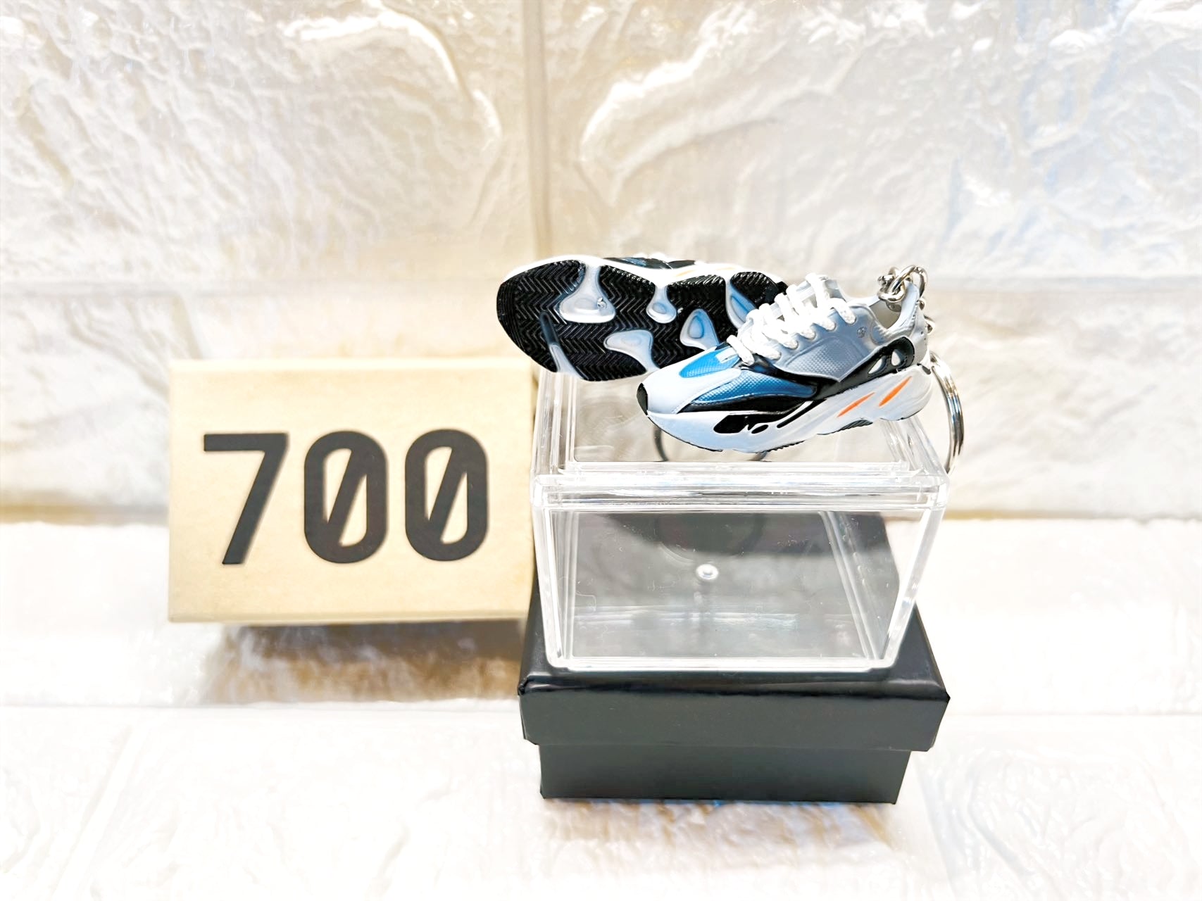 【Wave Runner 】 YZY White Lace Shoe Keychain image 1