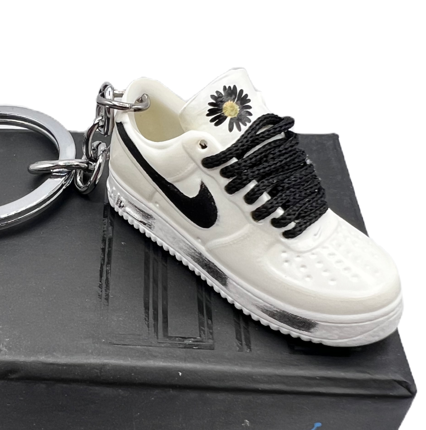 【White G-Dragon】Air Force 1 Shoe Keychain image 1
