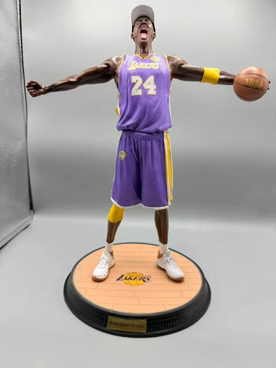 Kobe Bryant Action Figure Lakers Legend Memorial Statue - 12" Basketball Model
