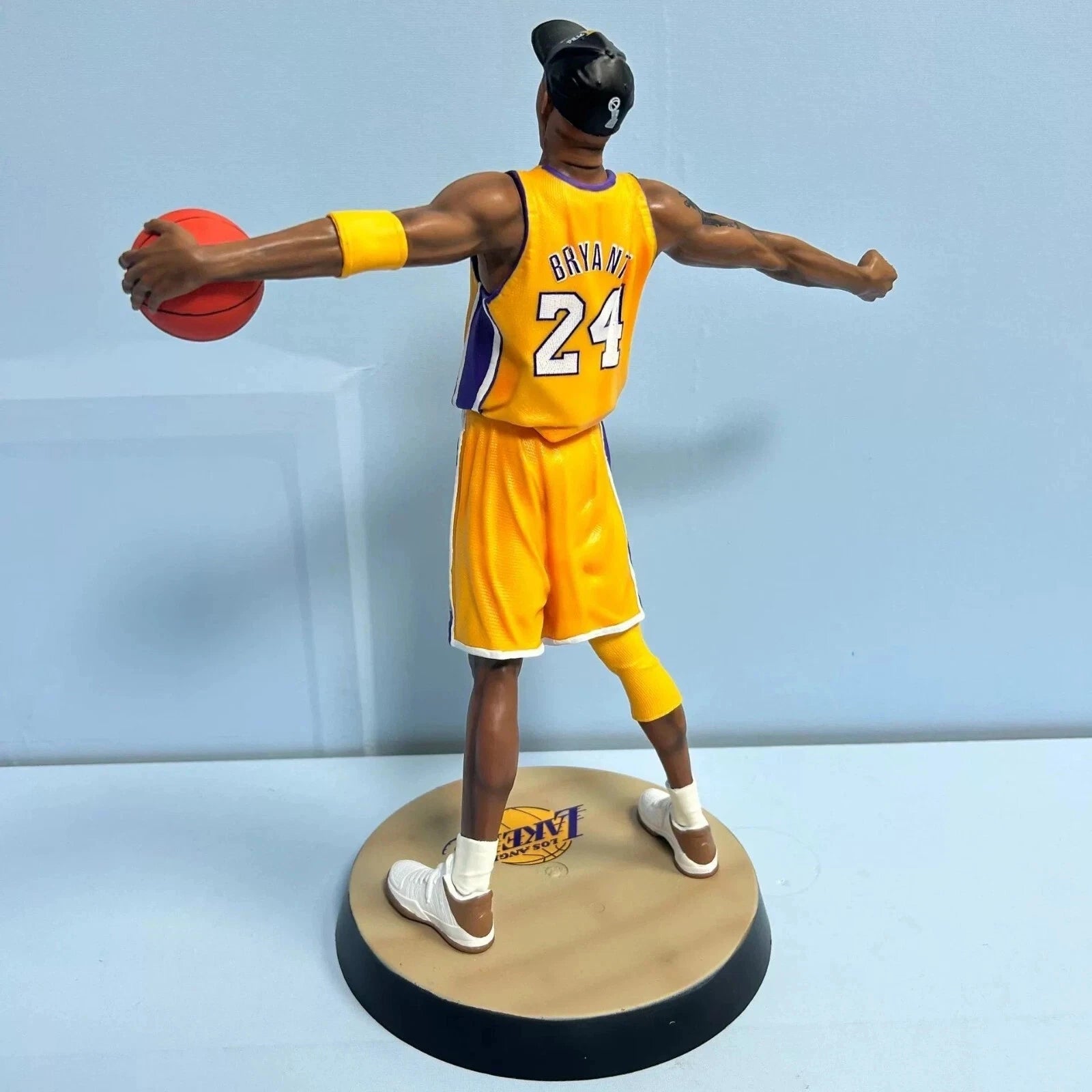 NBA Kobe Bryant Lakers Figure Statue Commemorative Model Boxed 13in New
